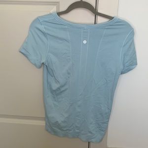 Lululemon top size 4